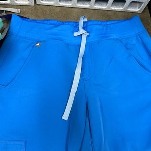 Figs capri blue Zamora jogger xs petite scrub pants